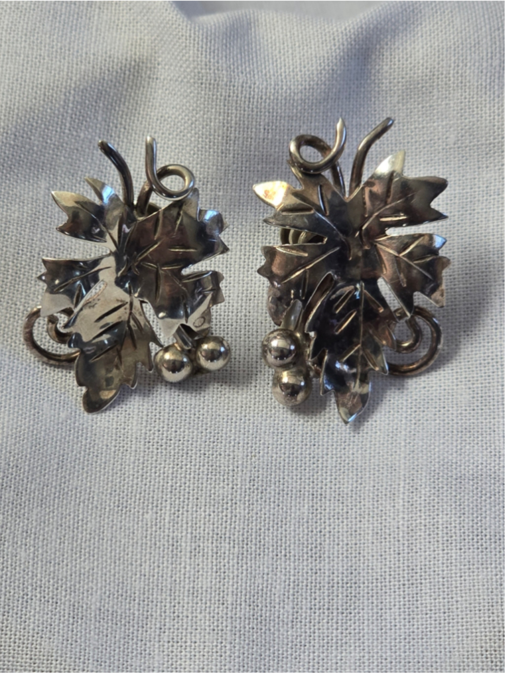Vintage Mid-Century Signed ALBERTO Mexico Sterling 925 Grape Leaf Earrings